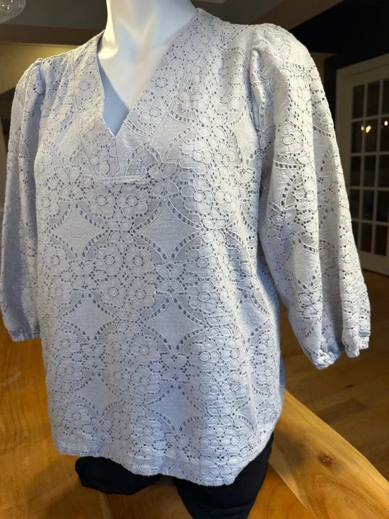 J. Jill Romantic Lace Overlay Blouse Light Gray Medium (VGUC) - Picture 5 of 13